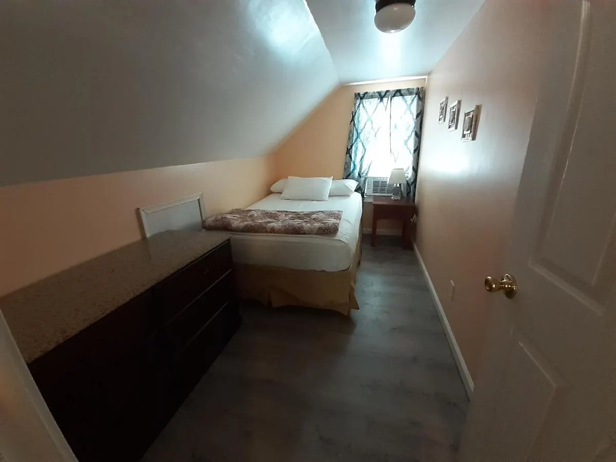 Atlantic Breeze Motel & Apartments Ocean City