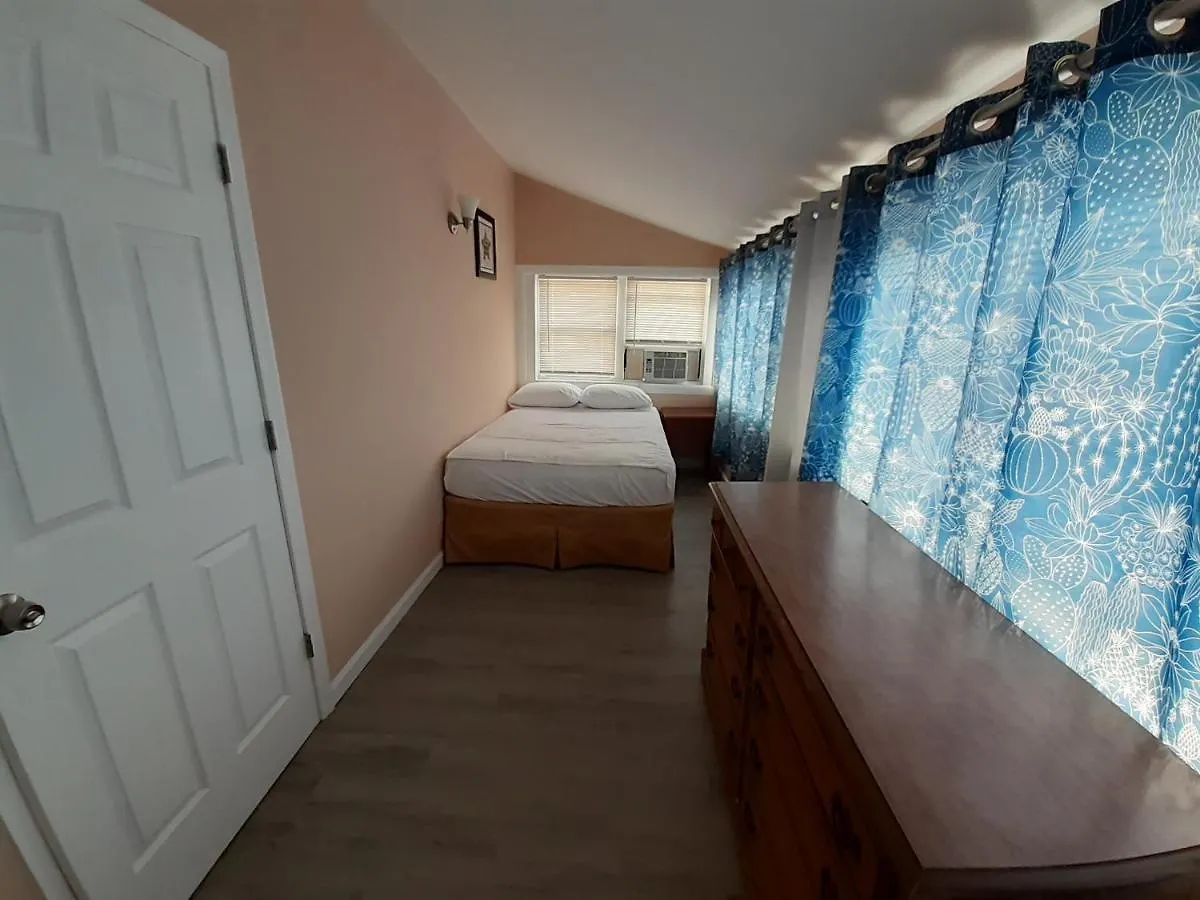 **  Atlantic Breeze Motel & Apartments Ocean City United States